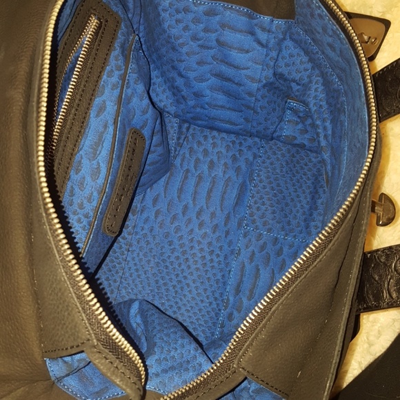 Liebeskind Berlin Leather Handbag - Picture 7 of 8